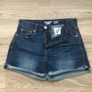 Levi’s DENIZEN High-Rise SHORTS